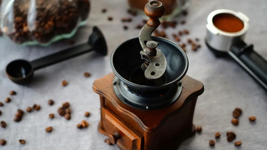 Fine-Tuning Your Coffee Extraction Through Meraki Grinder Settings